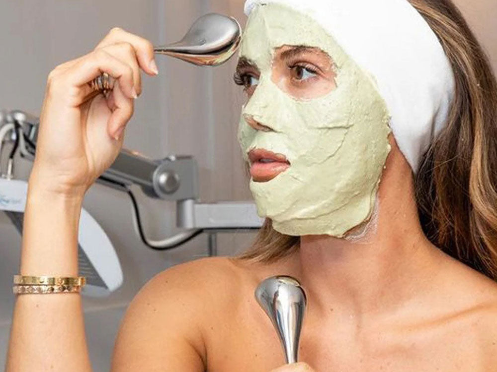 Breaking Down The Benefits Of Ice Rolling and Cryotherapy For The Face