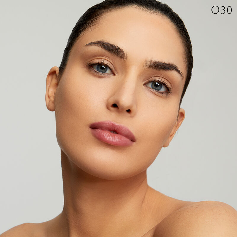 Radiant Fluid Foundation Matte